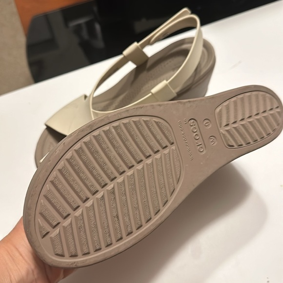 Crocs - Picture 5 of 7